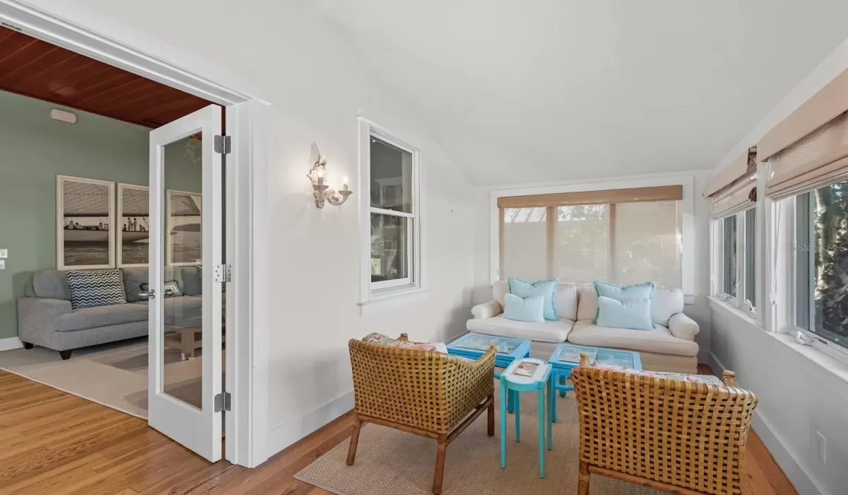 2 Bedrooms Bedrooms, 0 ,2 BathroomsBathrooms,Residential,For Sale,0,TB8502017