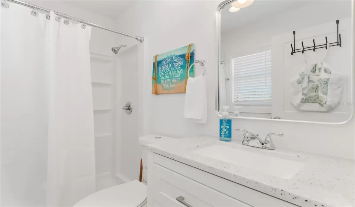 2 Bedrooms Bedrooms, 0 ,2 BathroomsBathrooms,Residential Lease,For Sale,0,D6147132