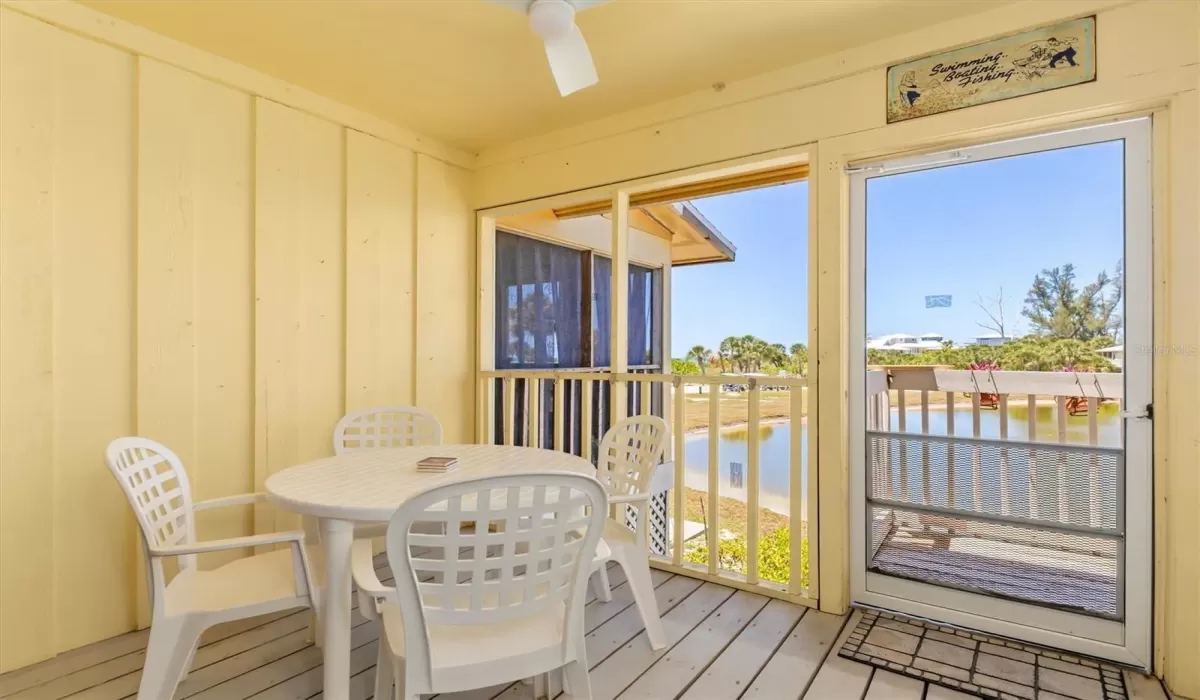 2 Bedrooms Bedrooms, 0 ,2 BathroomsBathrooms,Residential Lease,For Sale,0,D6147132