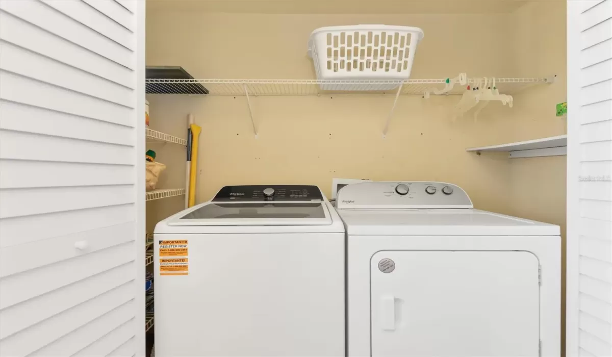 2 Bedrooms Bedrooms, 0 ,2 BathroomsBathrooms,Residential Lease,For Sale,0,D6147132