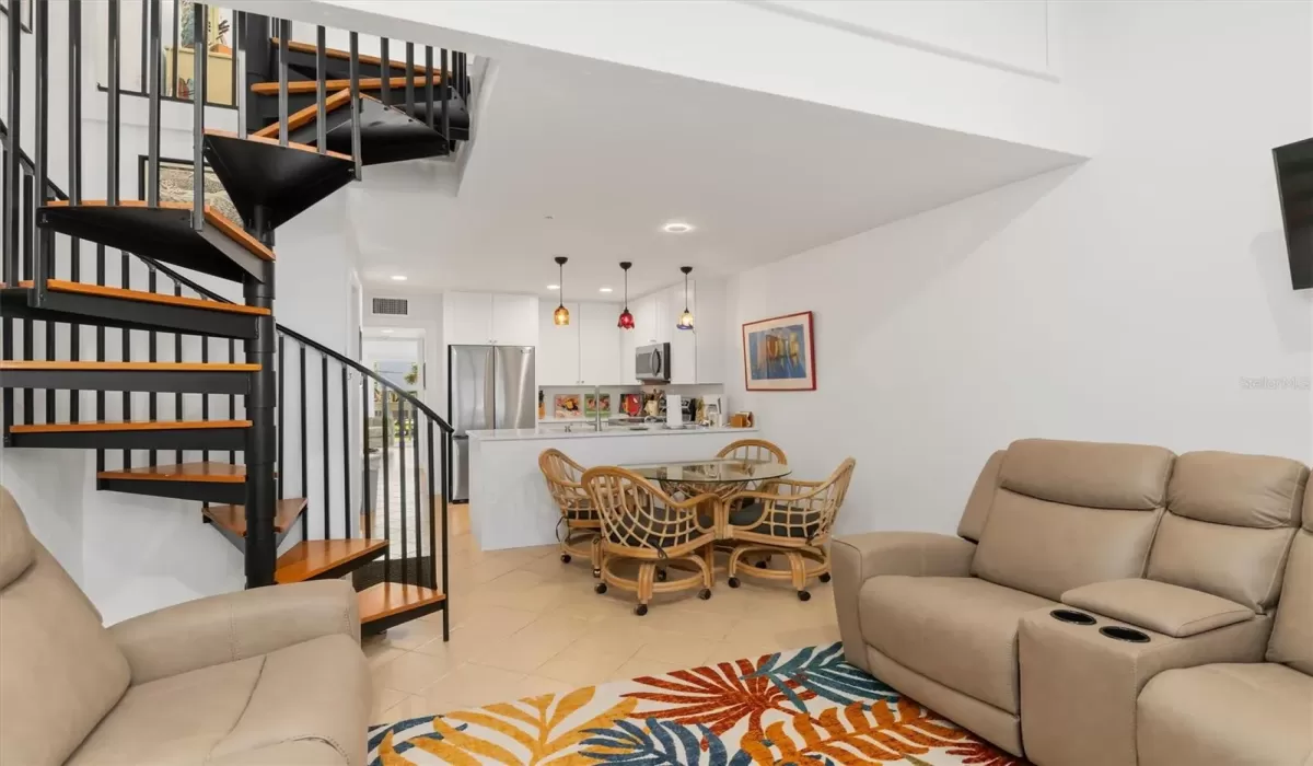 2 Bedrooms Bedrooms, 0 ,2 BathroomsBathrooms,Residential Lease,For Sale,0,D6147132