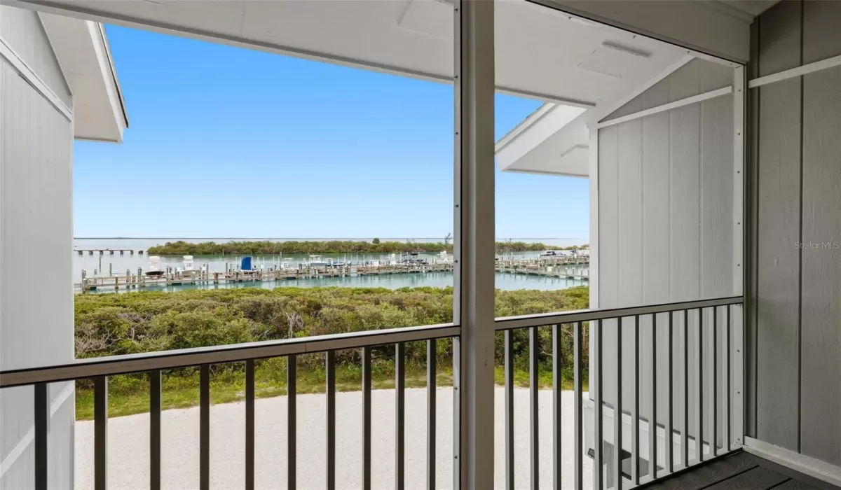 Private screened Lanai