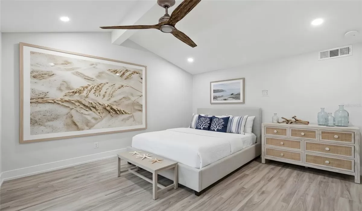 upstairs bedroom 2