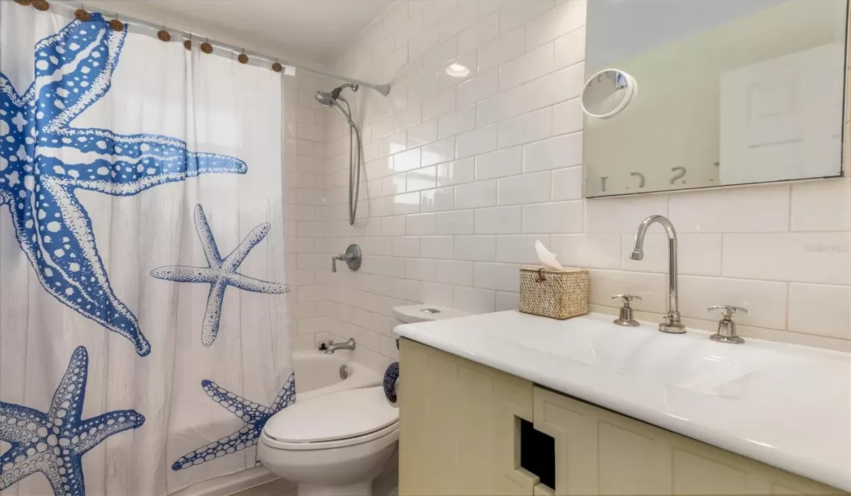 3 Bedrooms Bedrooms, 0 ,1 BathroomBathrooms,Residential Lease,For Sale,0,D6147273