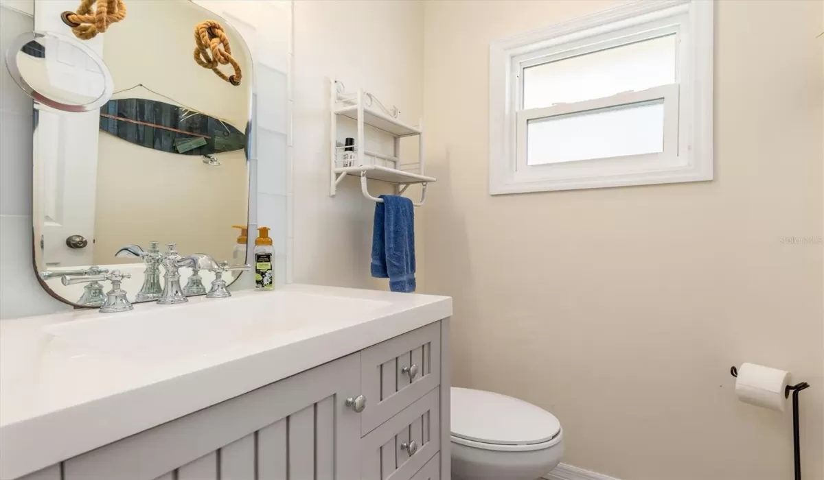 3 Bedrooms Bedrooms, 0 ,1 BathroomBathrooms,Residential Lease,For Sale,0,D6147273