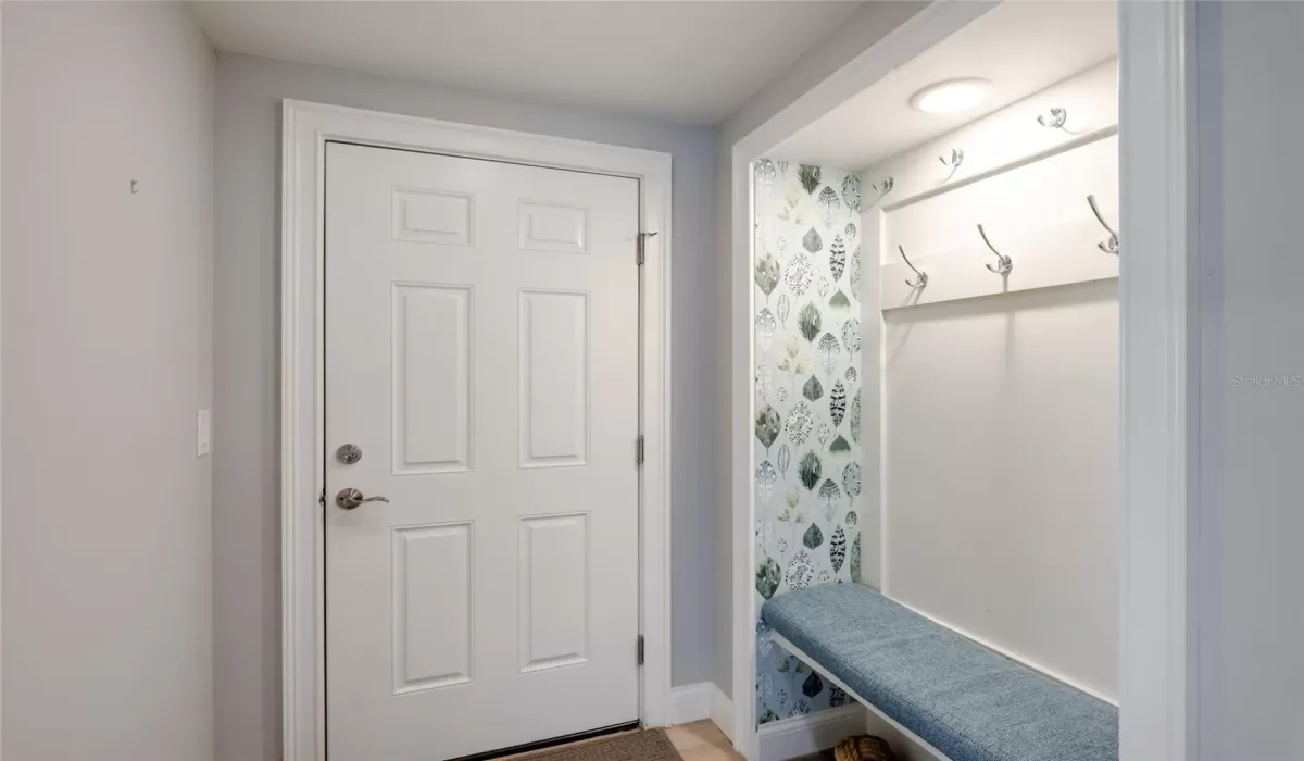 2 Bedrooms Bedrooms, 0 ,2 BathroomsBathrooms,Residential,Pending,0,D6147220