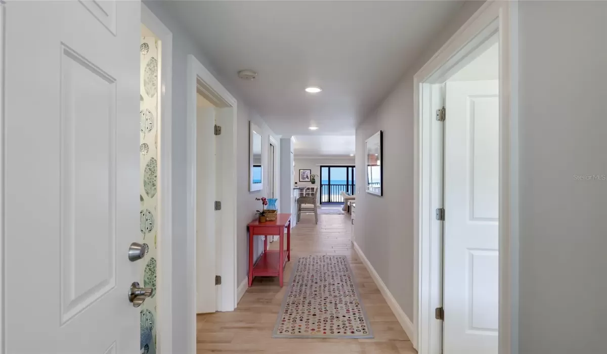 2 Bedrooms Bedrooms, 0 ,2 BathroomsBathrooms,Residential,Pending,0,D6147220